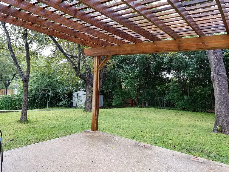 5310 King George Dr — Photo 13