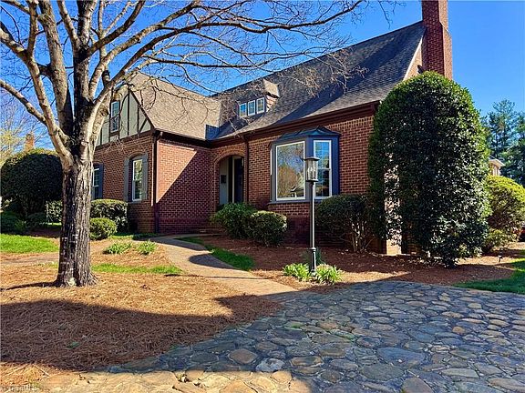 2nd image of 104 Westhaven Cir