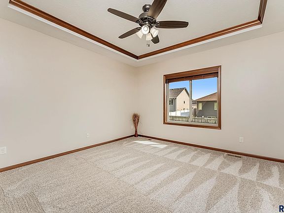 2nd image of 5320 S Breezeway Ave