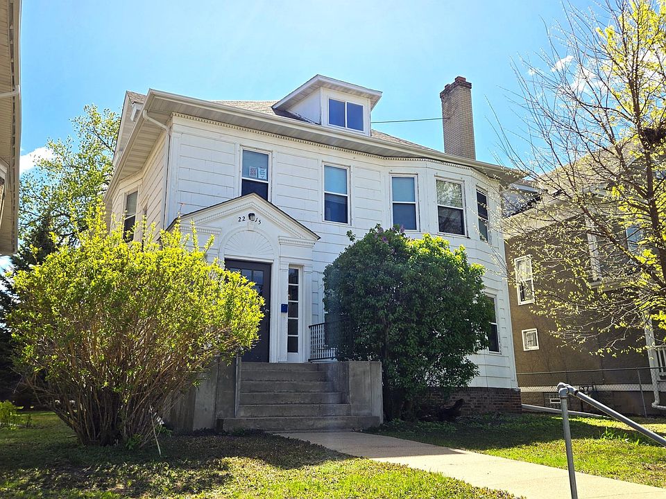 1st image of 2215 Pleasant Ave
