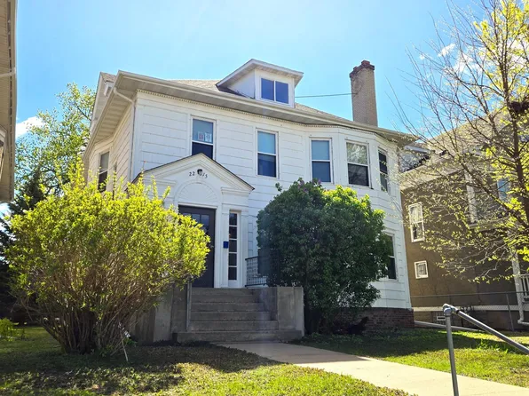 2215 Pleasant Ave, Minneapolis, MN 55404