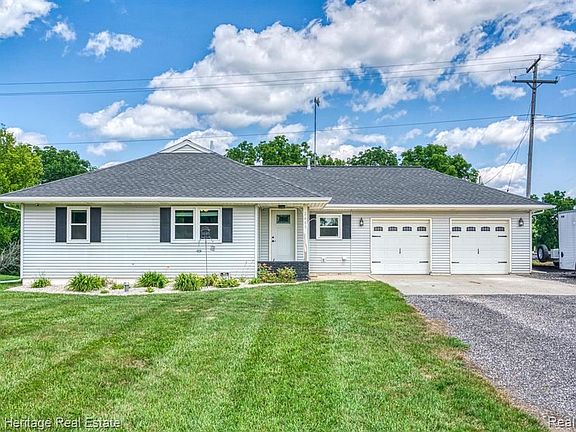 2nd image of 2685 Holt Rd