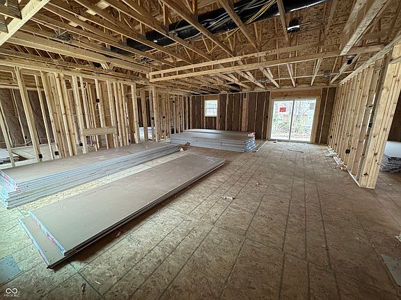 3rd image of 458 Jefferson Valley