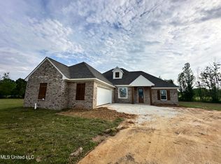 100 Porter Rdg, Canton, MS 39046