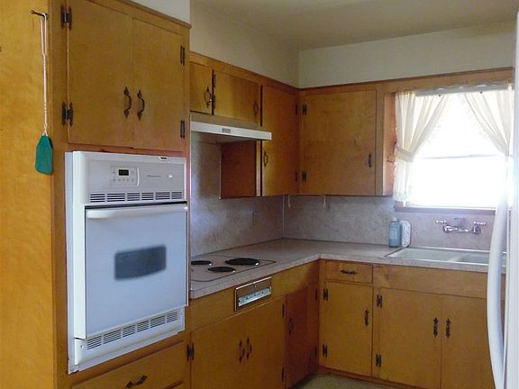 3rd image of 185 Neel Ave