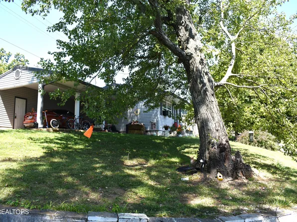 206 Noe Dr, Tazewell, TN 37879