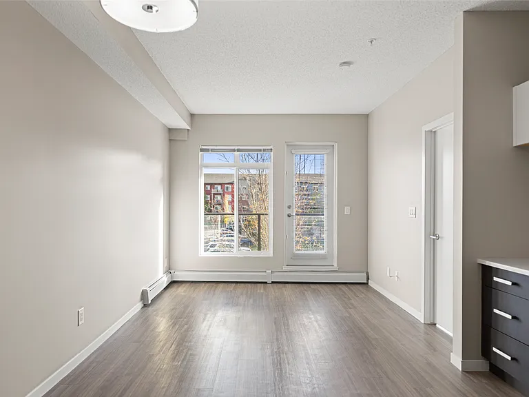 104 Mackenzie Way SW — Photo 16
