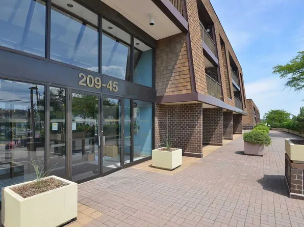 209-45 26th Avenue #3C, Bayside, NY 11360