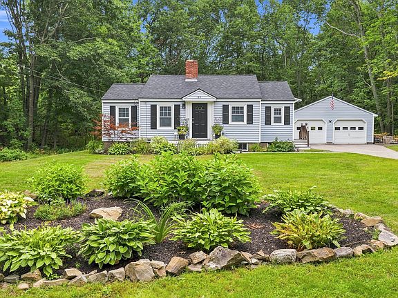 2nd image of 29 Sunset Ridge Road