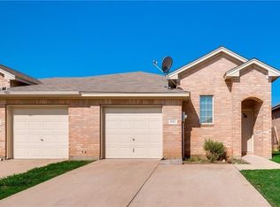 841 Walnut St, Burleson, TX 76028