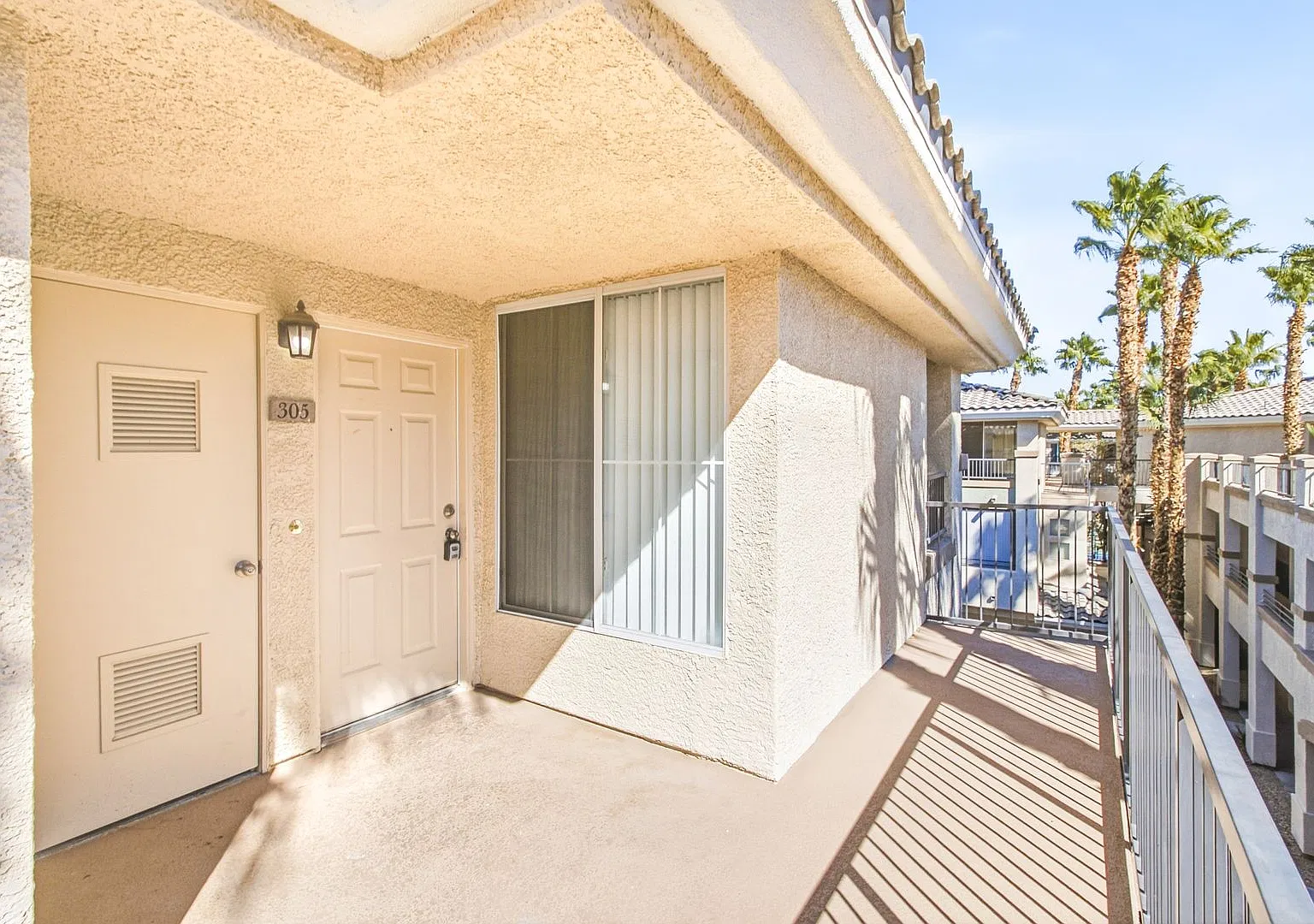 7131 S Durango Dr — Photo 2