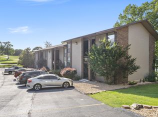 180 Lake Club Dr APT 13, Branson, MO 65616