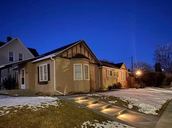 1407 W 4th Ave S, Lethbridge, AB T1J 0R6