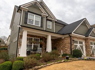 7919 Keepsake Ln, Flowery Branch, GA 30542