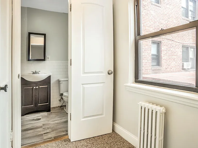 103 Lawson St #B — Photo 10