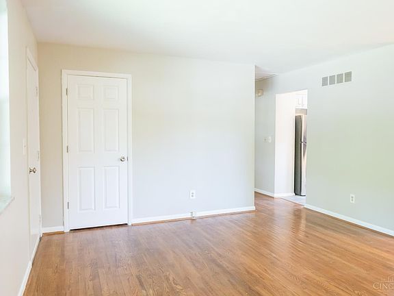 5th image of 673 Karnak Ct
