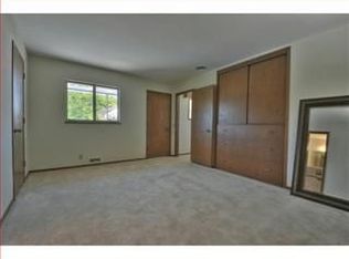 14350 De Bell Rd, Los Altos Hills, CA 94022