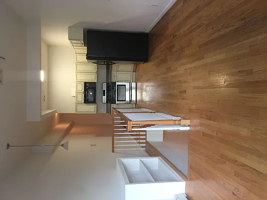 Rented by City Express Realty & Management Corp | media 19