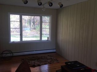 14 Hunting Rd, East Longmeadow, MA 01028