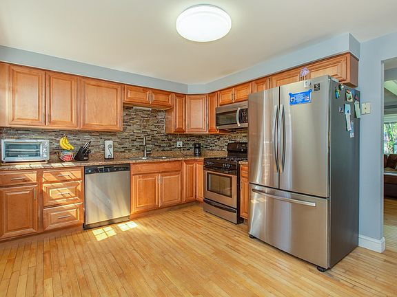 3rd image of 32 Gingras Drive #32