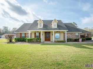 35010 Lotts Ln, Denham Springs, LA 70706