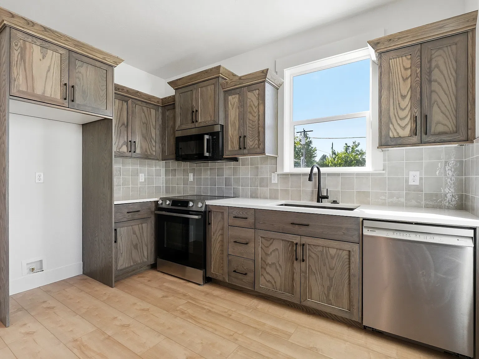1 bed, 400 sqft, $1,500 — Photo 3
