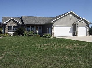 6525 Harvest Moon Ct, Waunakee, WI 53597