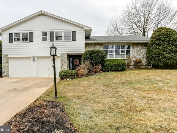 1151 S Prince St, Palmyra, PA 17078