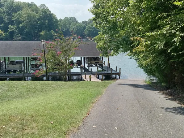 0 Leeward Dr #2, Moneta, VA 24121