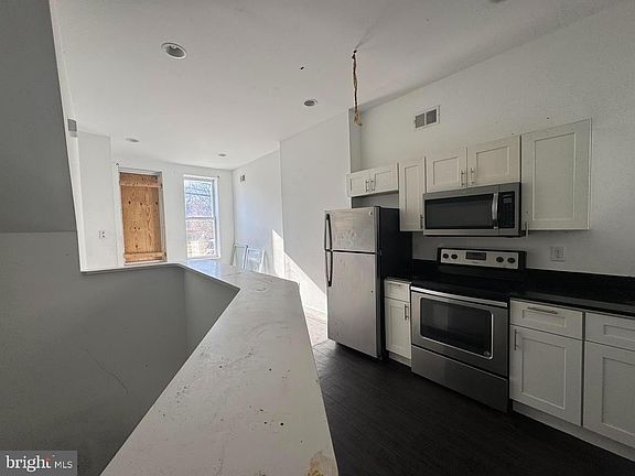 3rd image of 1905 W Norris St