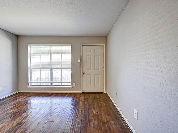 4th image of 5625 Antoine Dr #1210