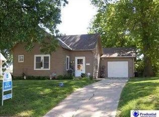 8617 N 28th Ave, Omaha, NE 68112