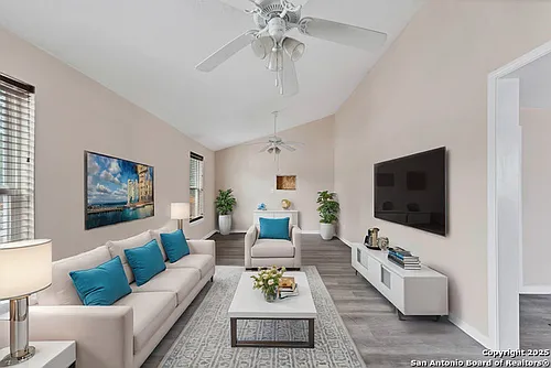 215 Prosperity Dr Photo 1