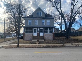 313 S Gridley St APT 1, Bloomington, IL 61701