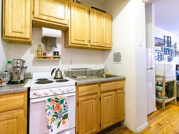 5th image of 515 E 6th St APT B8
