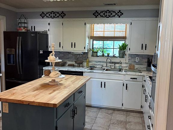 4th image of 1301 Jane Ln