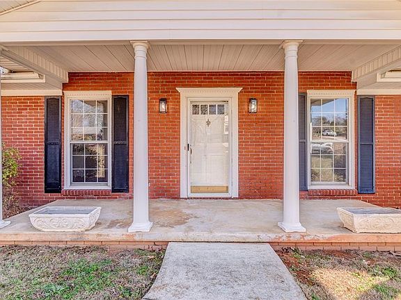 2nd image of 115 Devonwood Dr