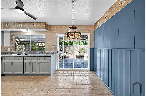 1119 Pinecroft Dr Photo 1