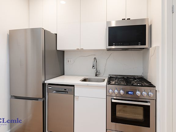 2nd image of 216 E 83rd St #1RW