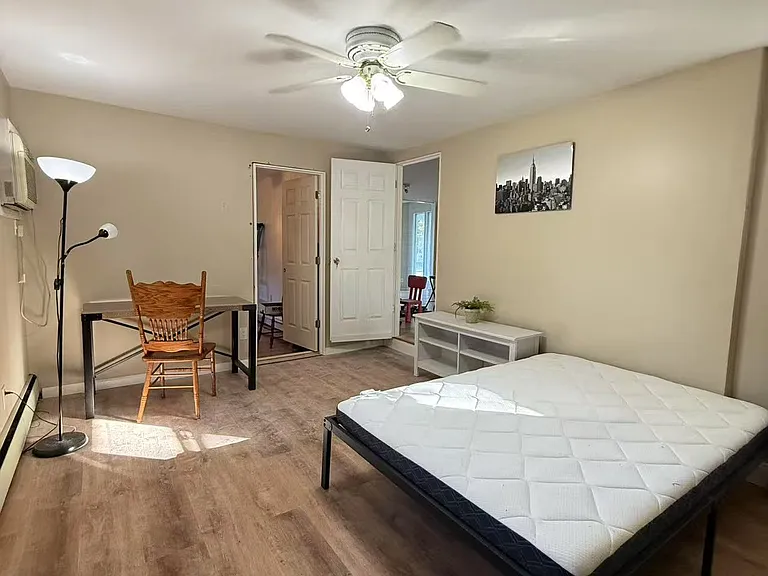 90 University Heights Dr — Photo 4