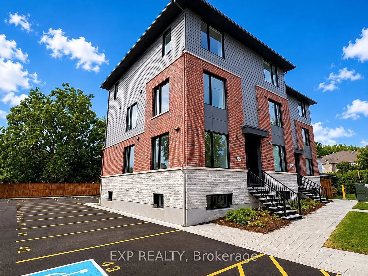 Building Photo - 255 Castor St #202