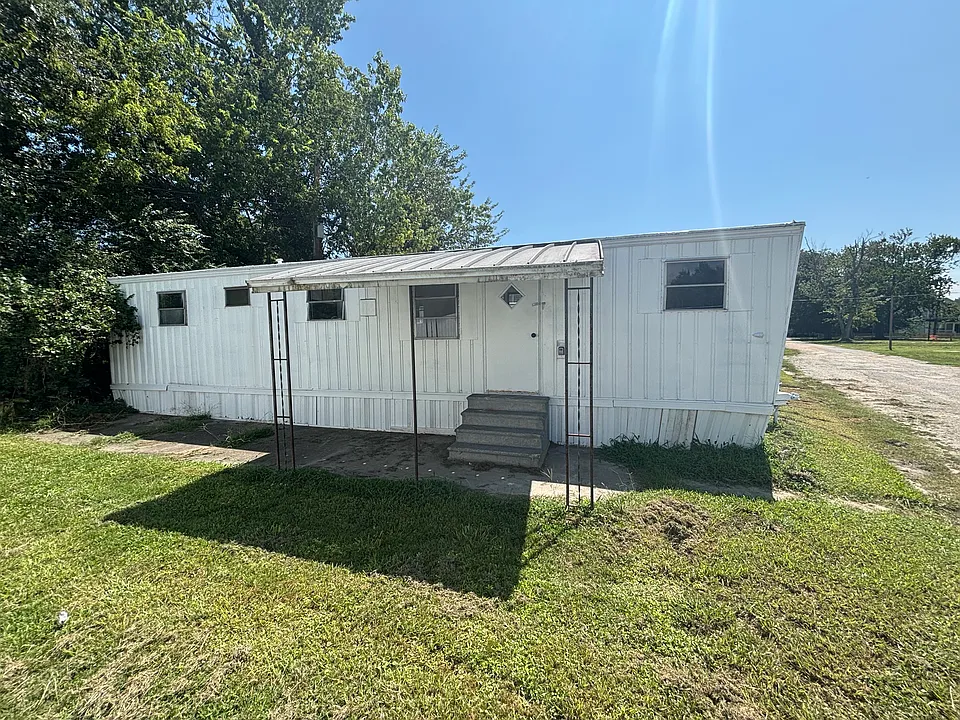 2305 Shell Rd #62