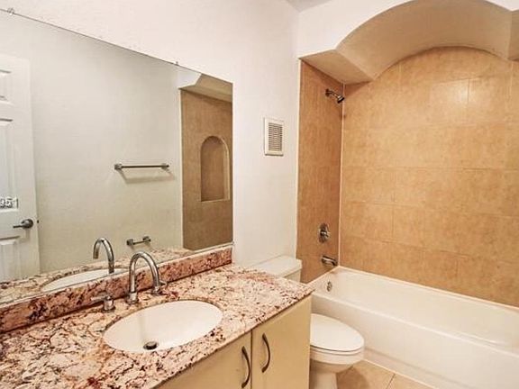 4th image of 17255 SW 95th Ave APT 218