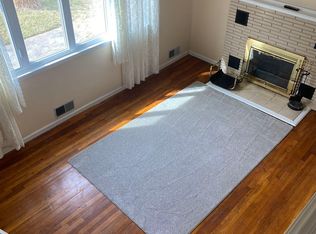 736 Old Town Rd, Port Jefferson Station, NY 11776