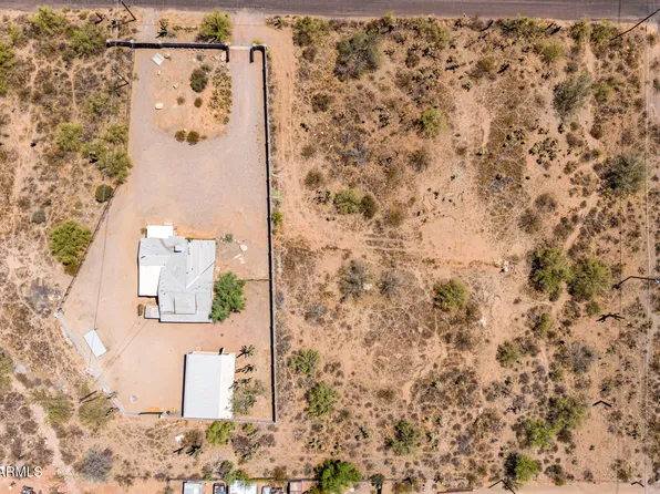 2750 W WHITELEY Street, Apache Junction, AZ 85120