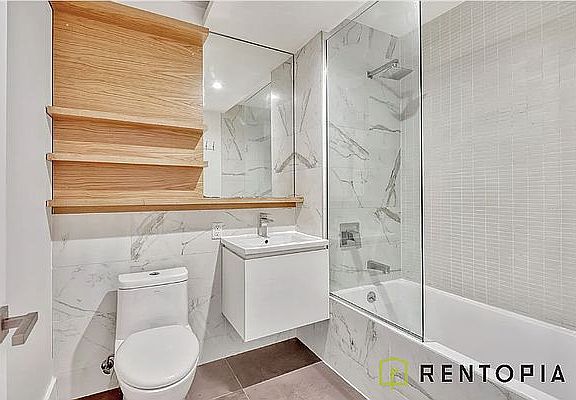 2nd image of 810 Flushing Ave #3F