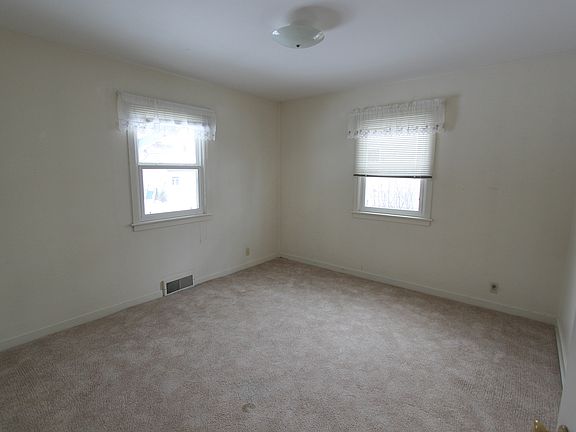 5th image of 607 S 13th Ave