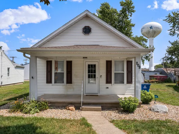208 Monroe St, Saint Joseph, IL 61873
