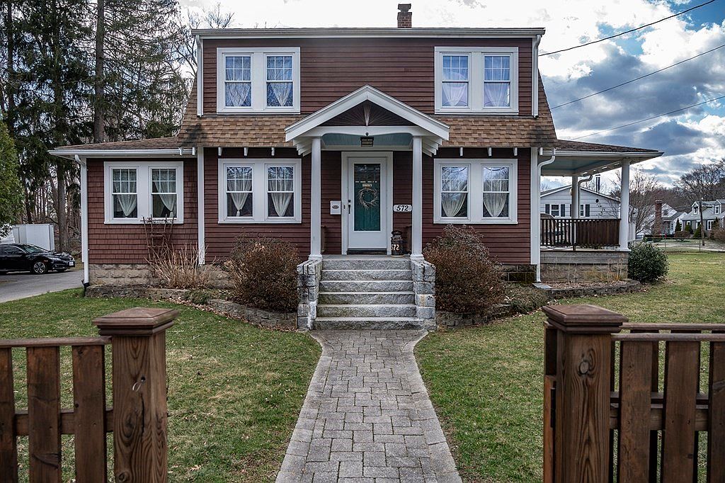 572 Union St, Rockland, MA 02370 Zillow