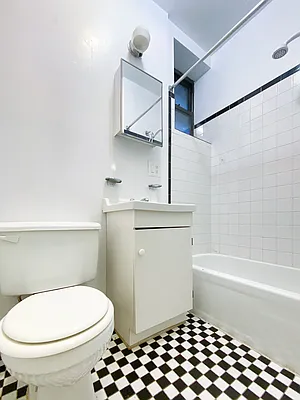 Rented by City Connections Realty | media 16